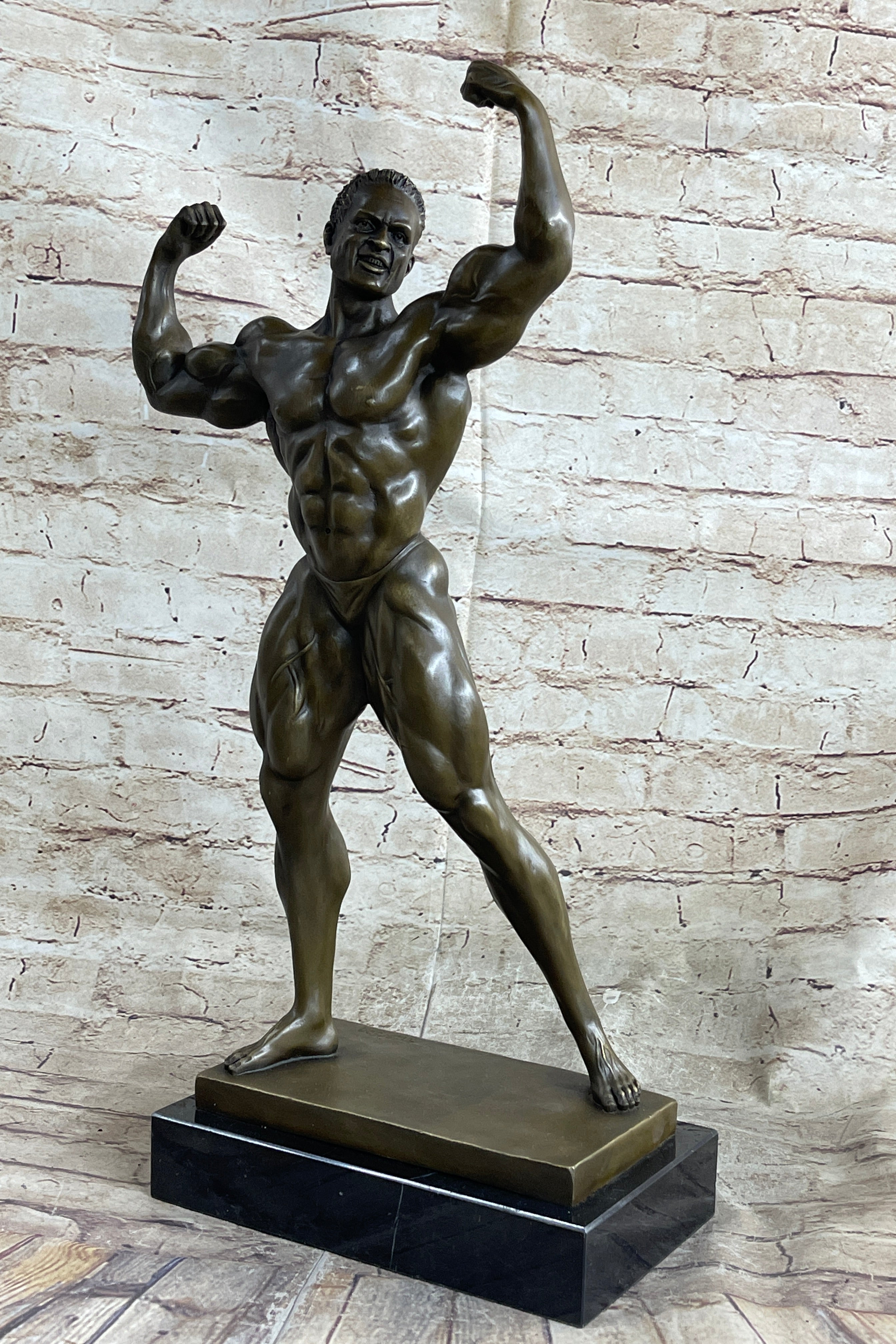 Bodybuilder Muscle Man Mr Universe Bronze Trophy 21" x 10"