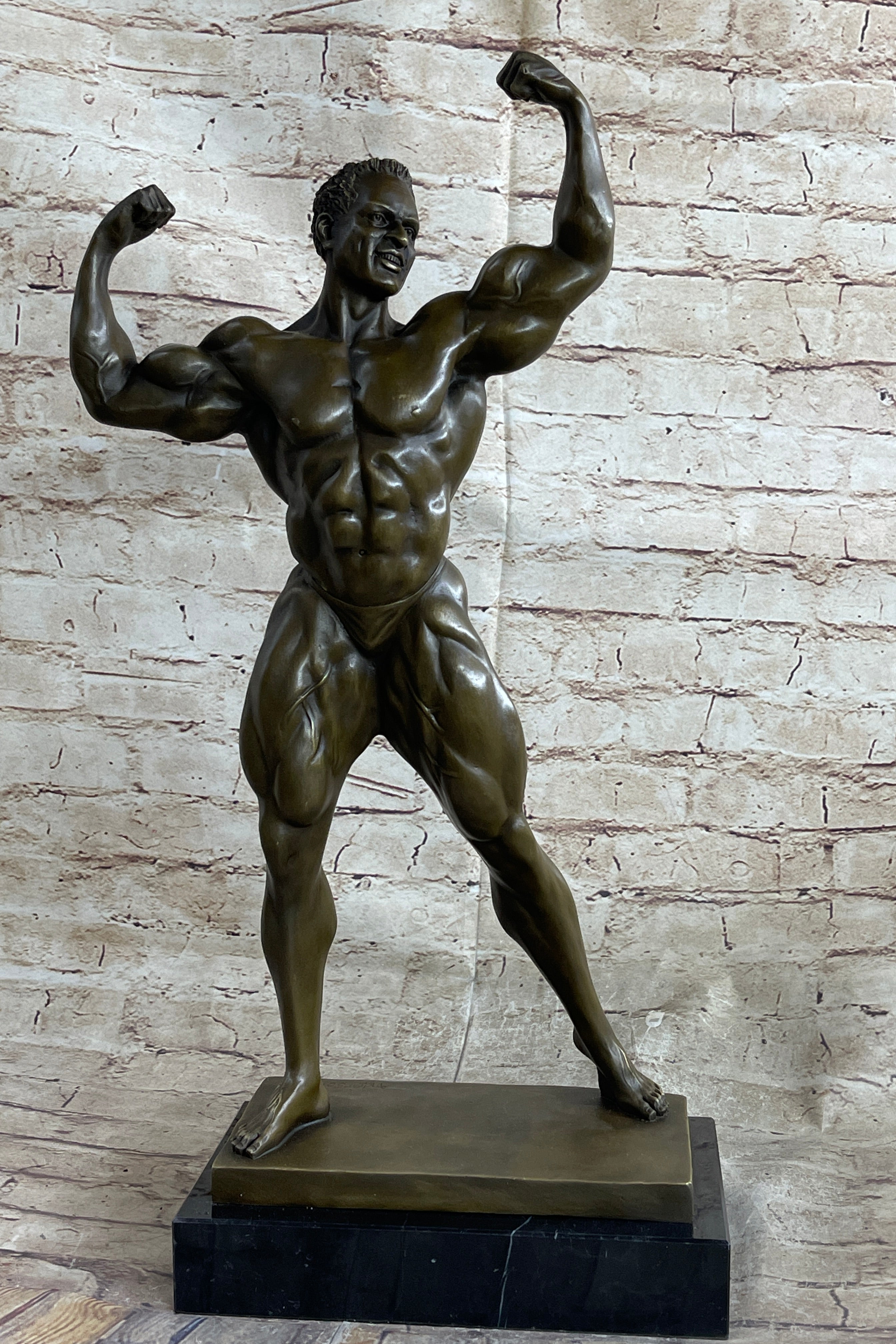 Bodybuilder Muscle Man Mr Universe Bronze Trophy 21" x 10"