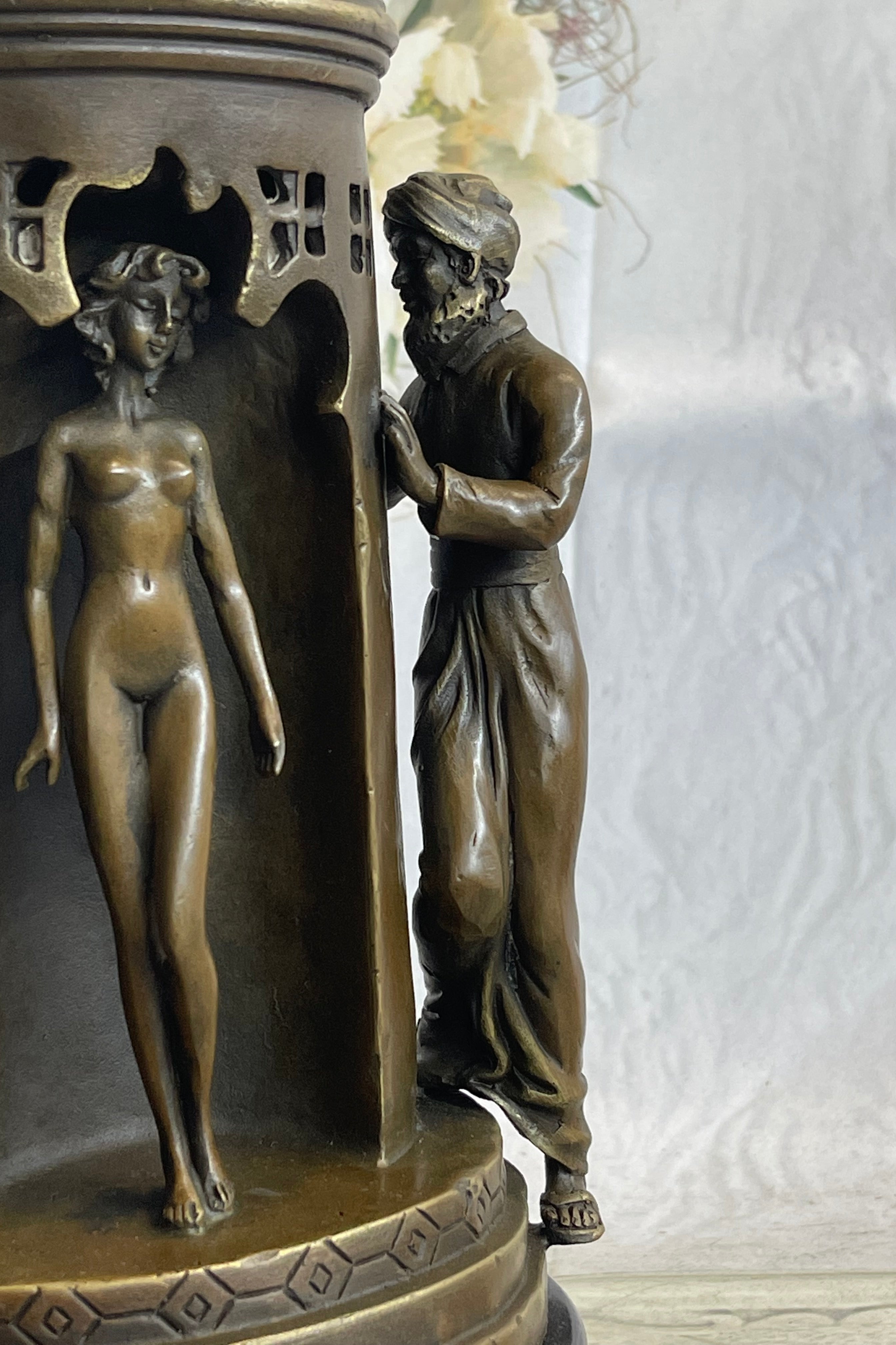 Oriental Peeping Ali Bronze Sculpture Harem Arab Men Nude Female by Bergman 15" x 6"
