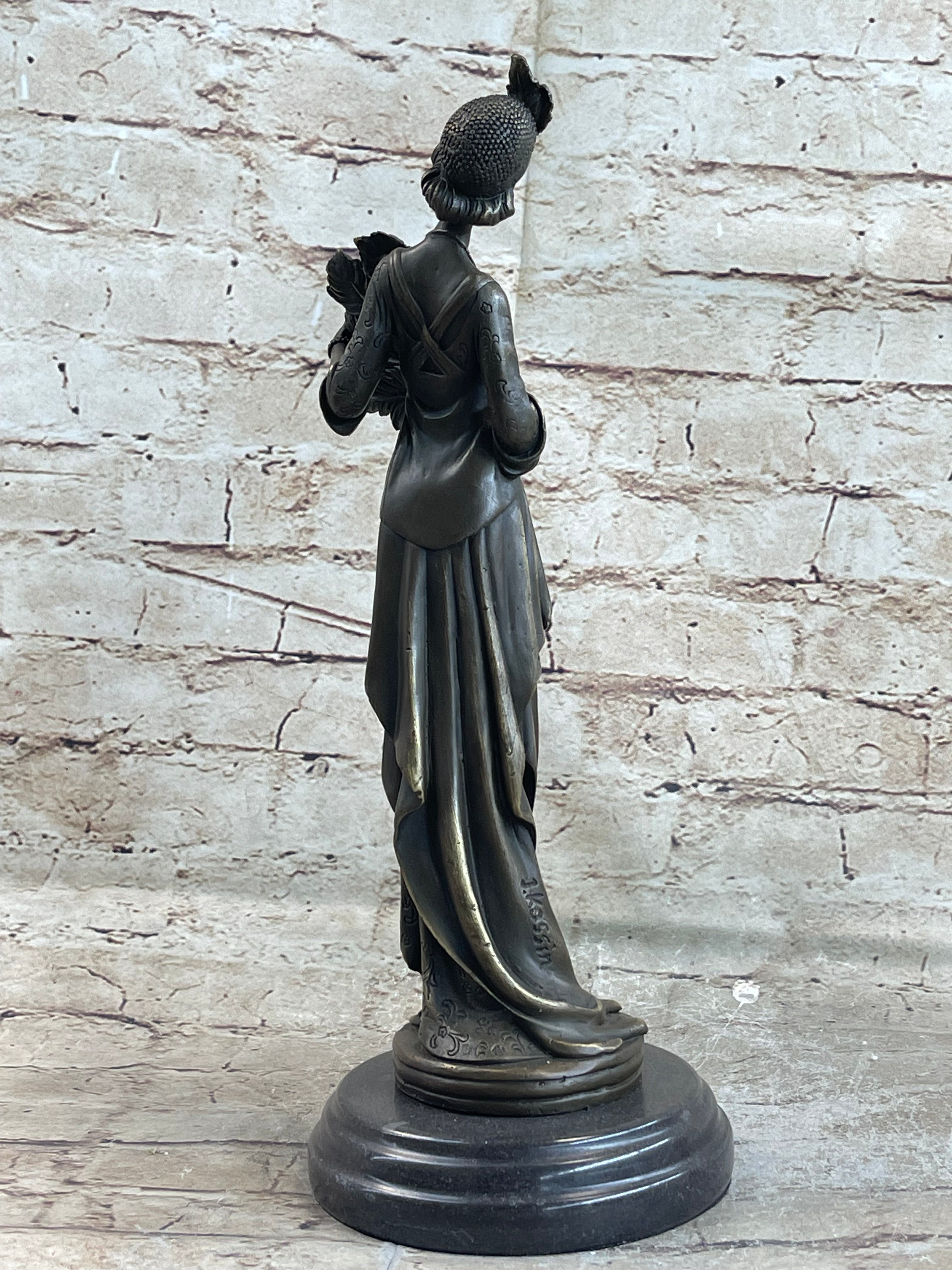 Signed Kassin 1920 Art Deco Woman Bronze Sculpture