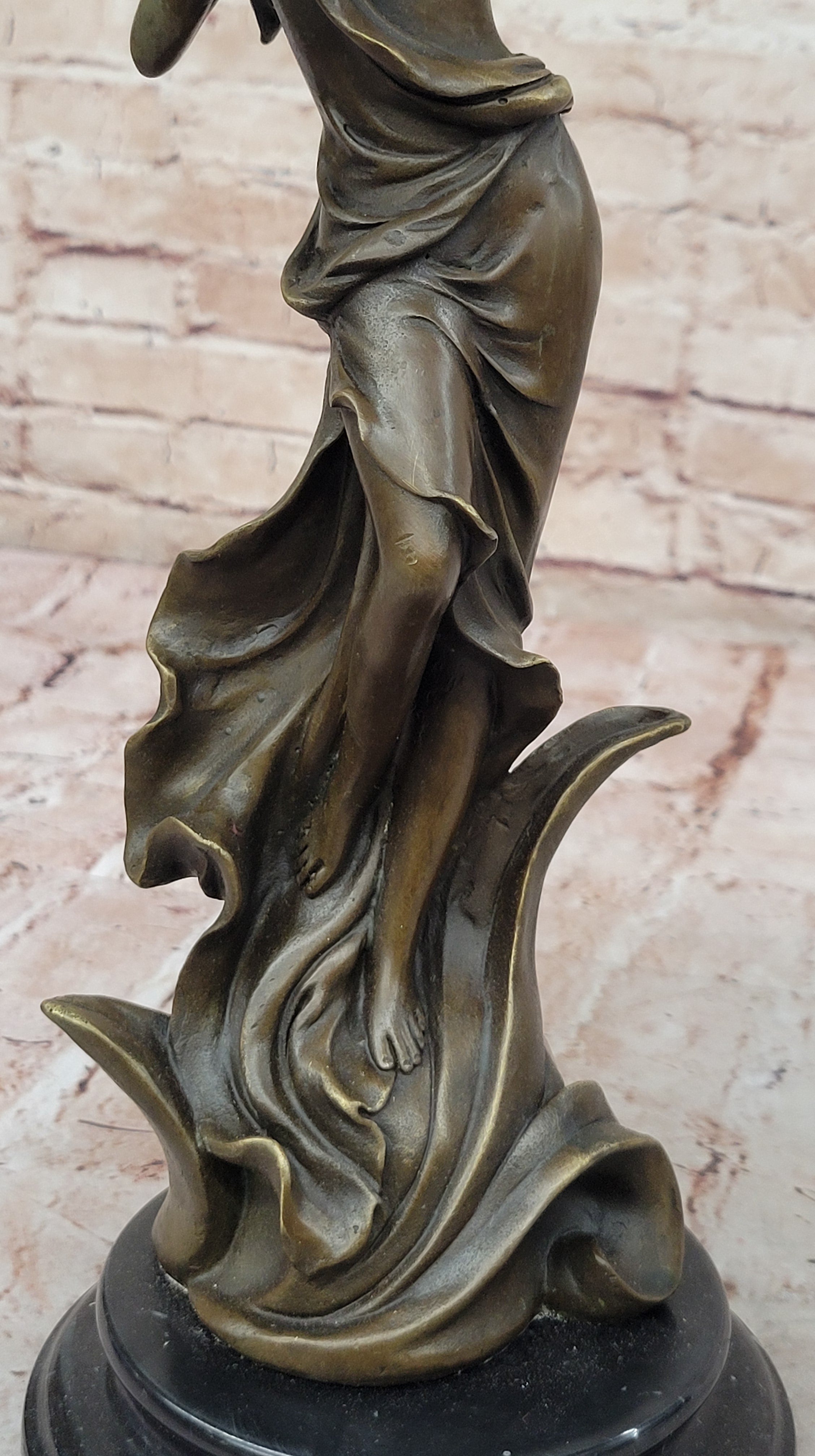Bronze Violinist – Graceful Female Musician Sculpture