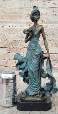 Las Vegas Follies Actress Genuine Bronze Sculpture by Patoue