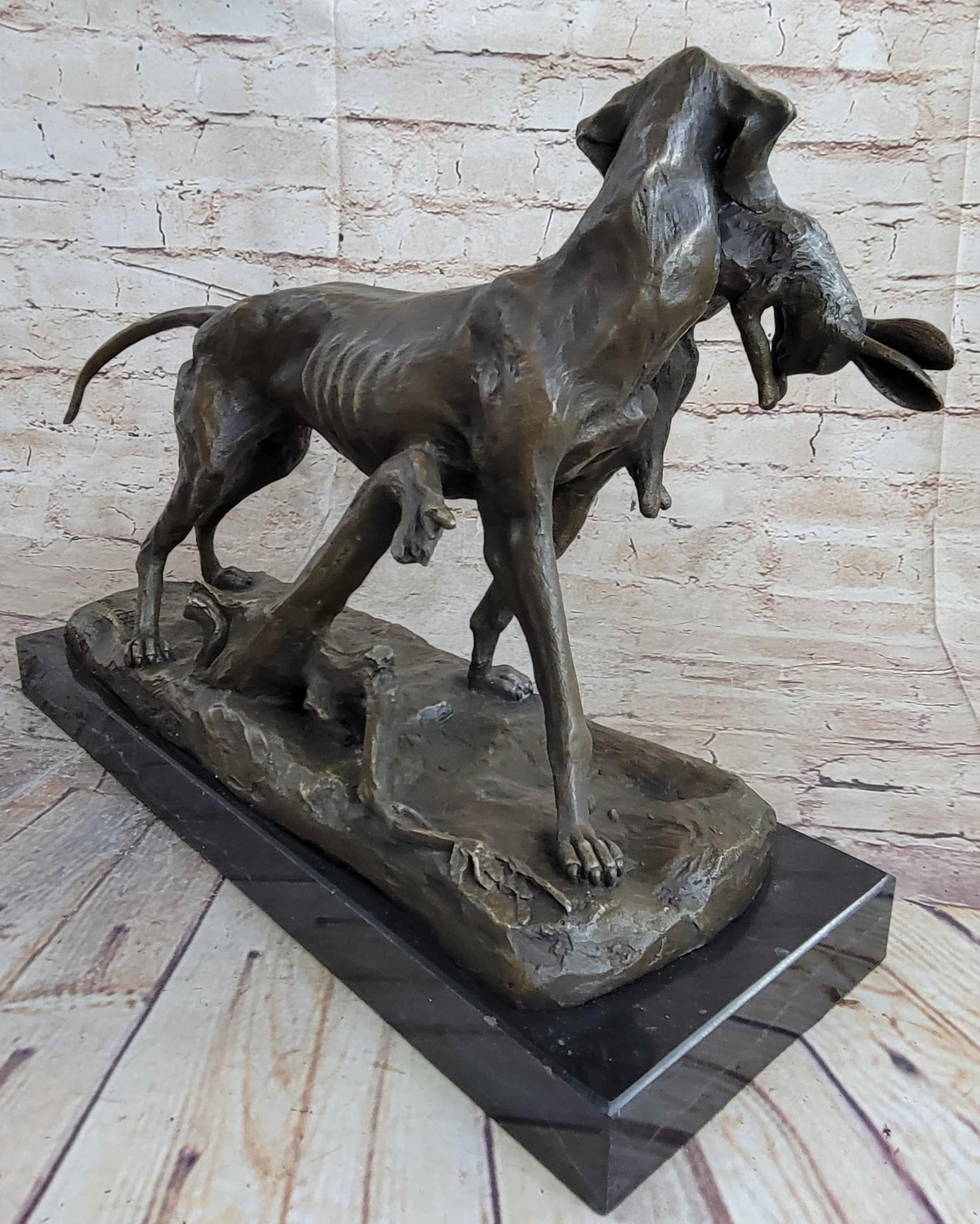 Hot Cast Bronze Sculpture of Hunting Dog Retriever with Rabbit