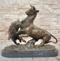 Bronze Panther Attacking Bull – Wildlife Scene on Marble Base