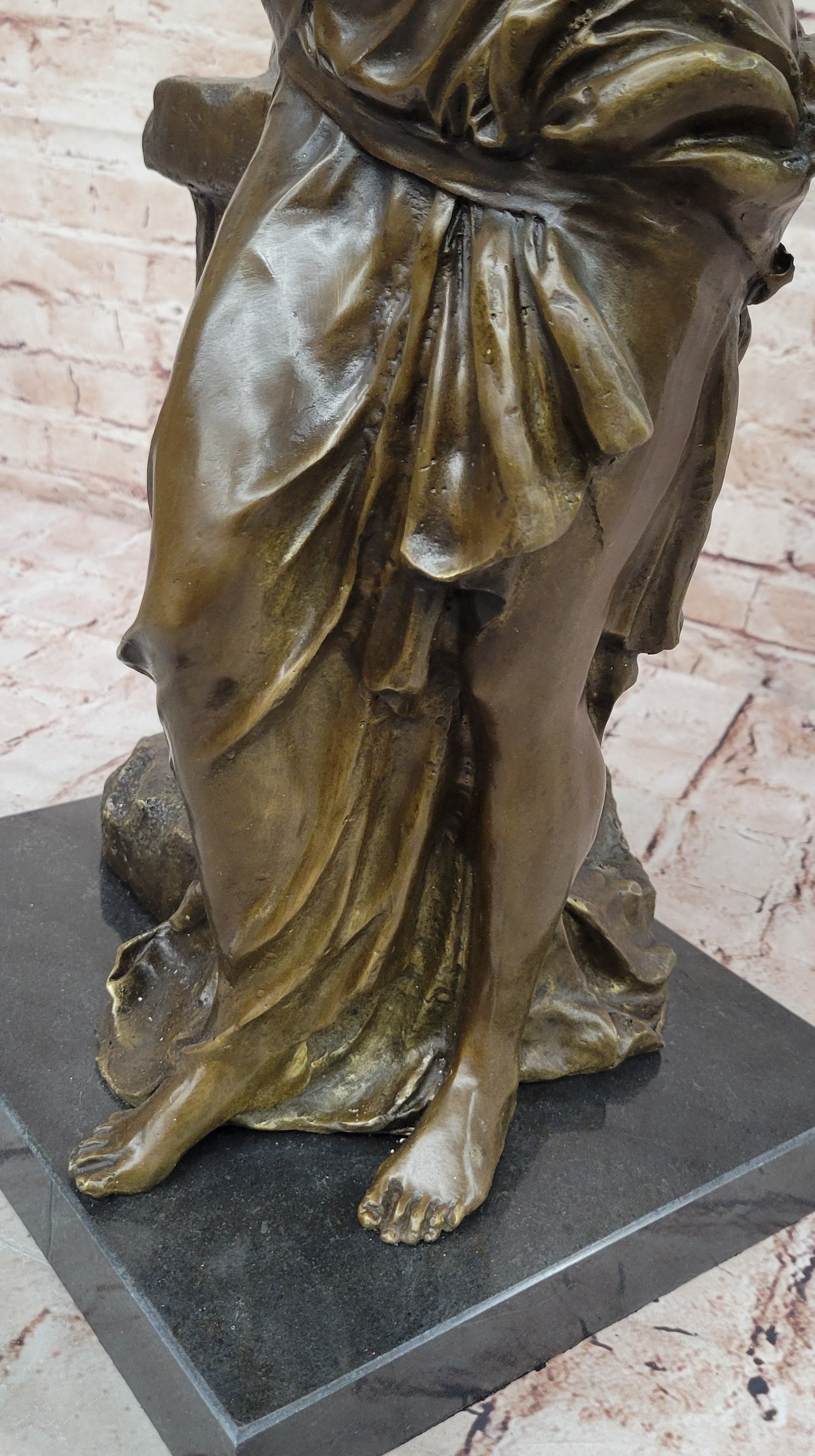 Bronze Classical Woman Sculpture – Lady Leaning on Column
