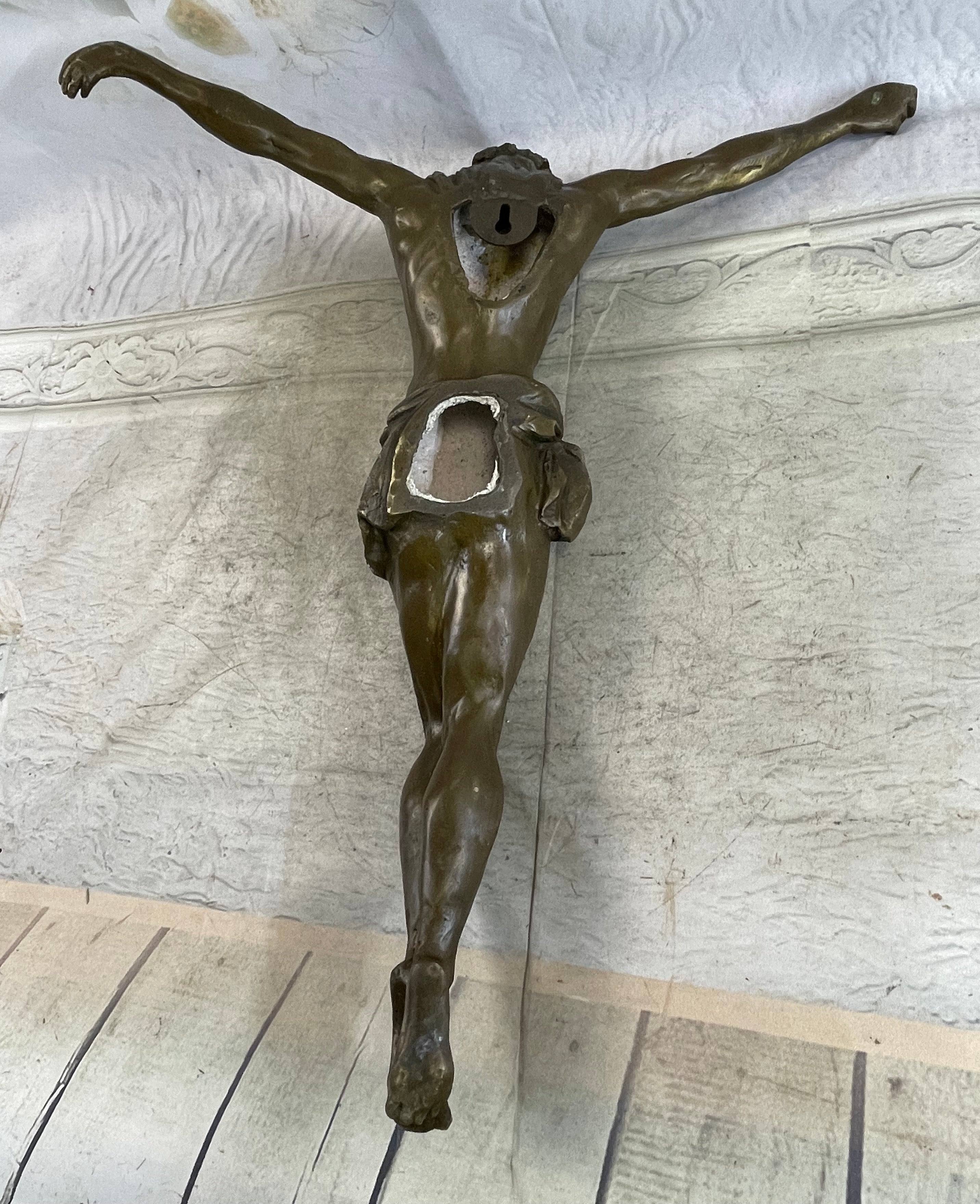 Jesus Christ on Cross Wall Hanging Crucifix 18.5" x 17.5"