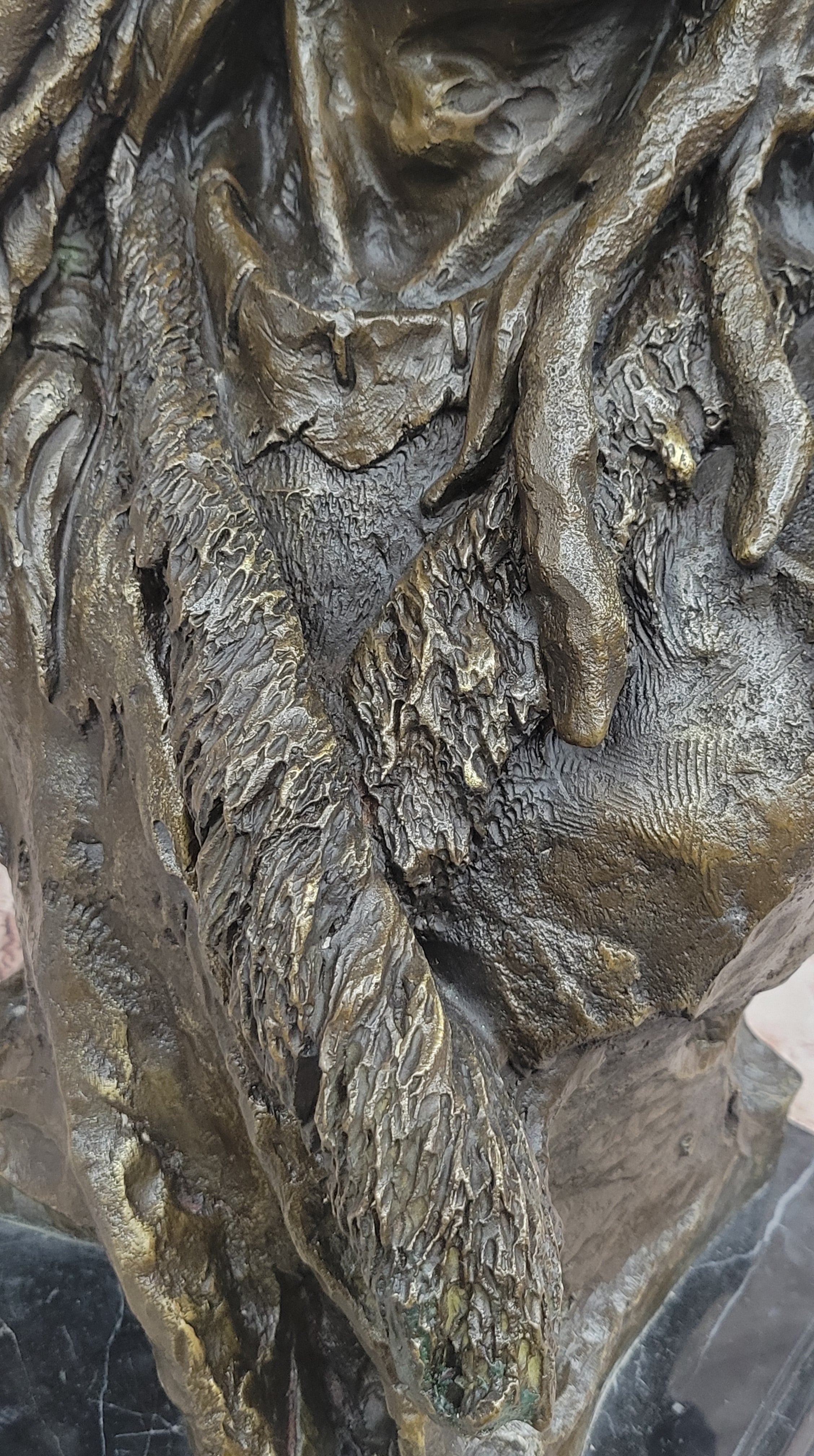 Bronze Native American Warrior Bust – Tribal Chief on Marble