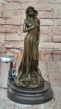 Floral Bronze Maiden – Elegant Goddess by Aldo Vitaleh