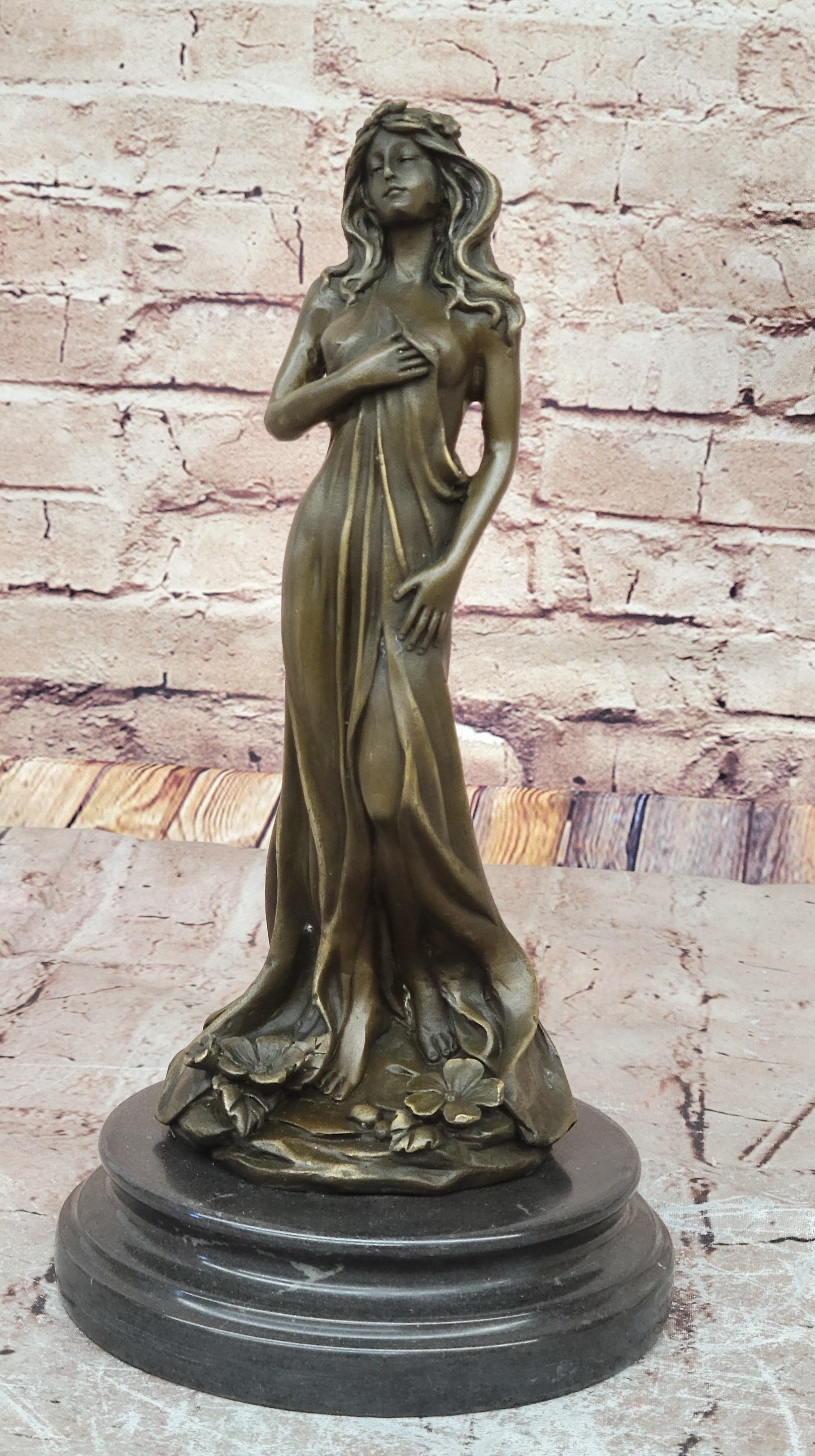 Floral Bronze Maiden – Elegant Goddess by Aldo Vitaleh