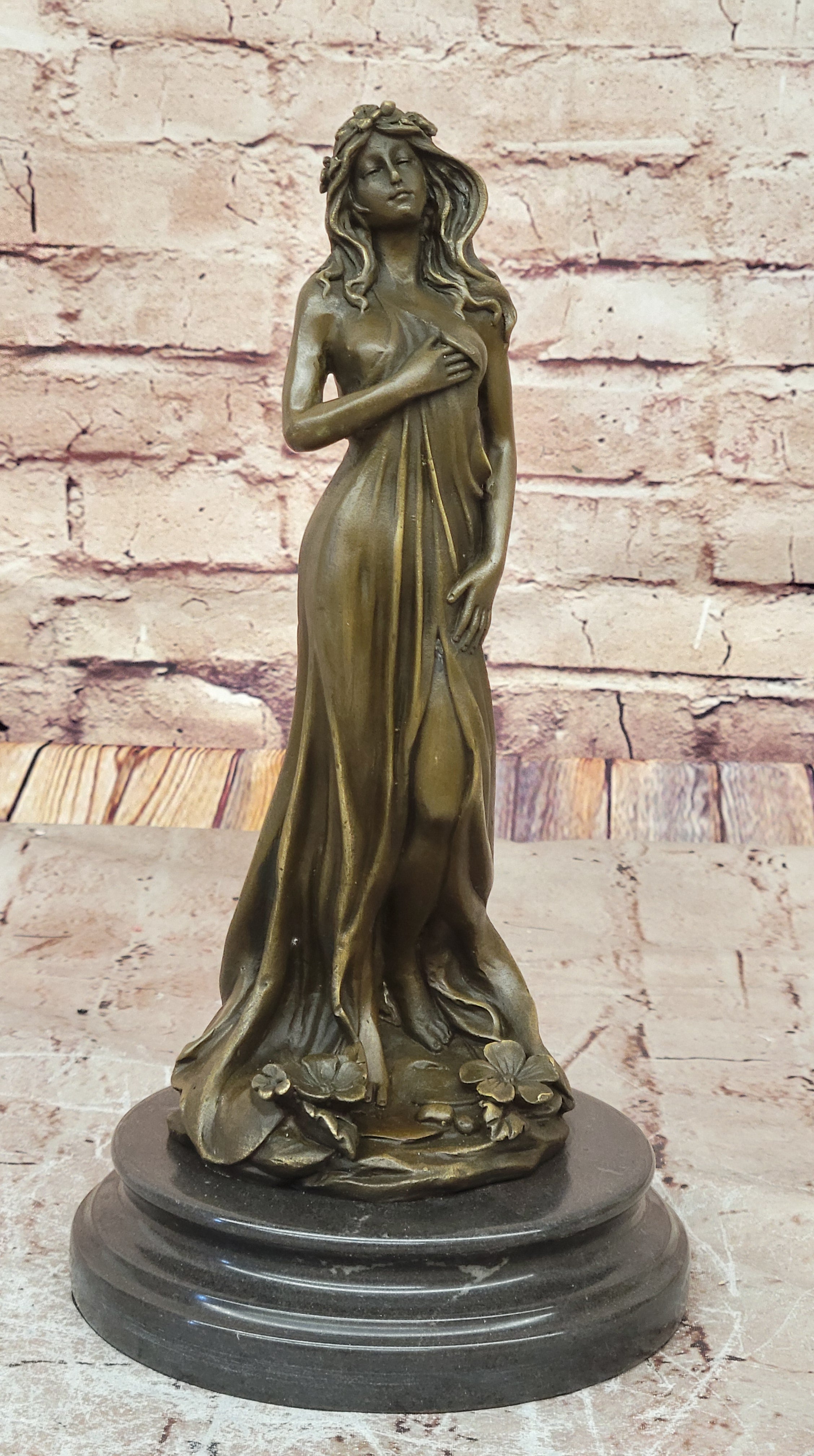Floral Bronze Maiden – Elegant Goddess by Aldo Vitaleh