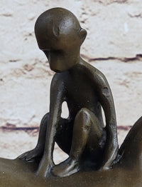 Baboon & Baby Monkey Bronze Sculpture Vobisova 10" x 10.5"