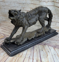 Fierce Wolf Howling Bronze Sculpture on Marble Base