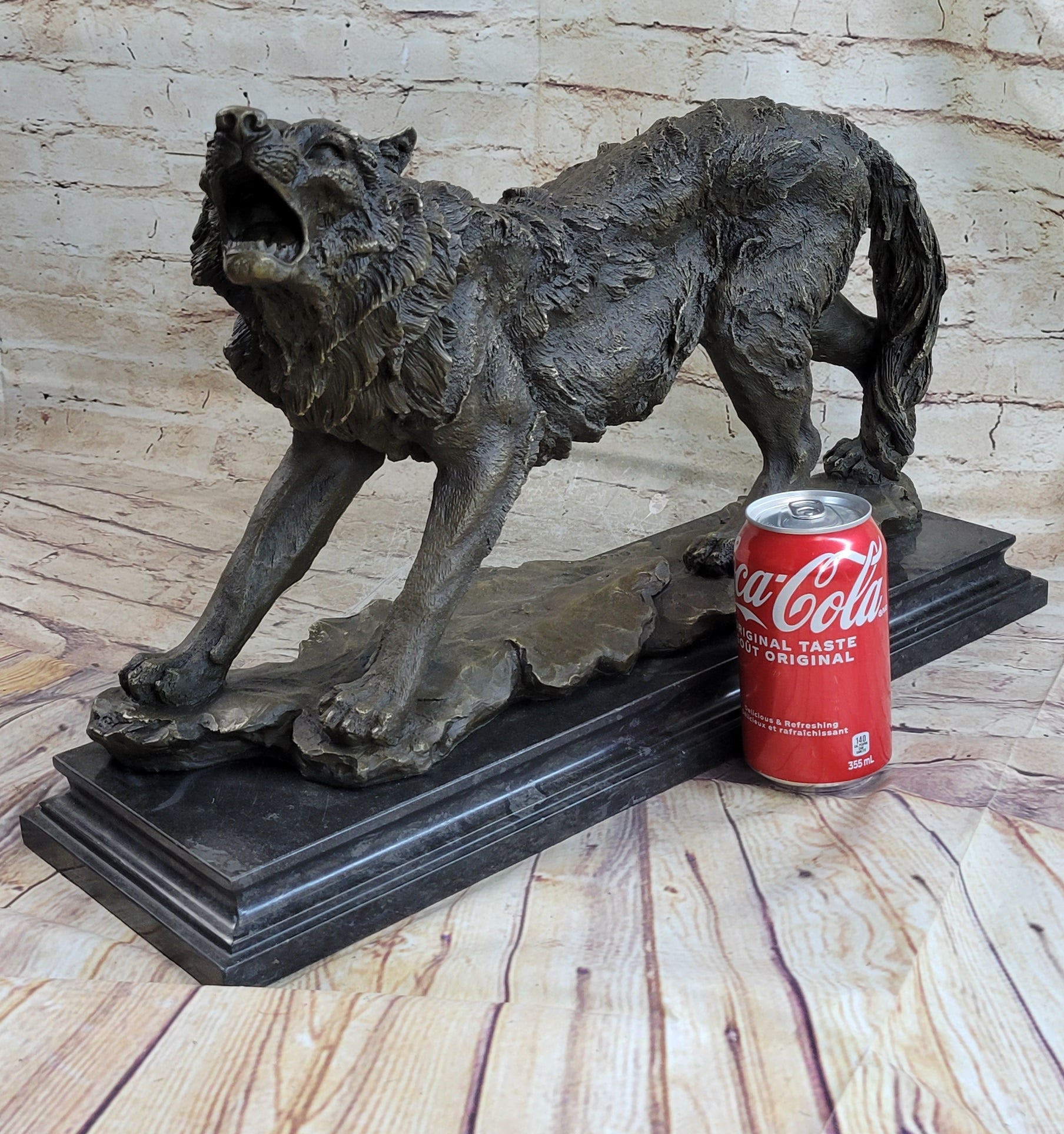 Fierce Wolf Howling Bronze Sculpture on Marble Base