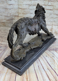 Fierce Wolf Howling Bronze Sculpture on Marble Base
