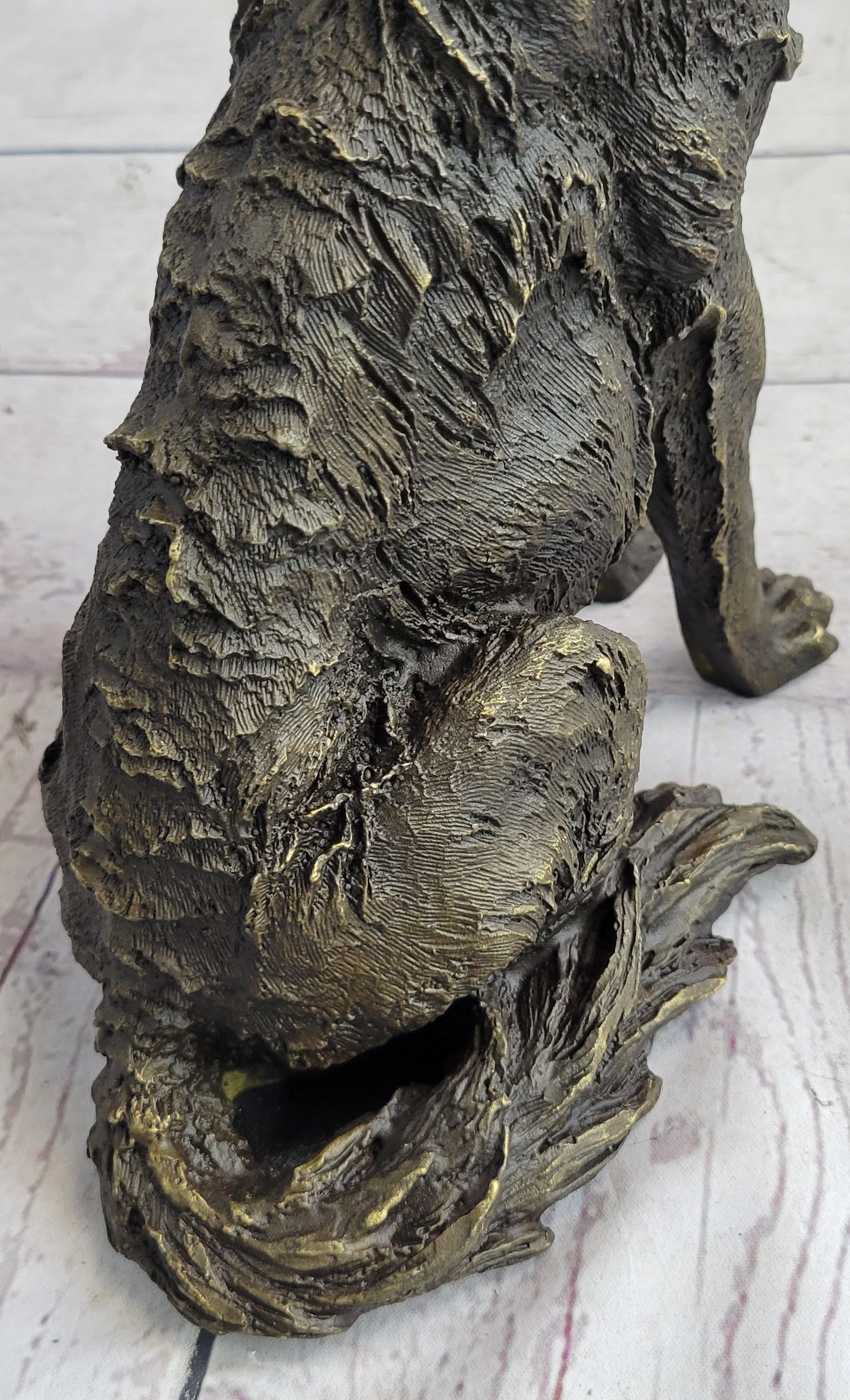 Wolf Howling at the Moon Bronze Sculpture Signed Art 11" x 12"