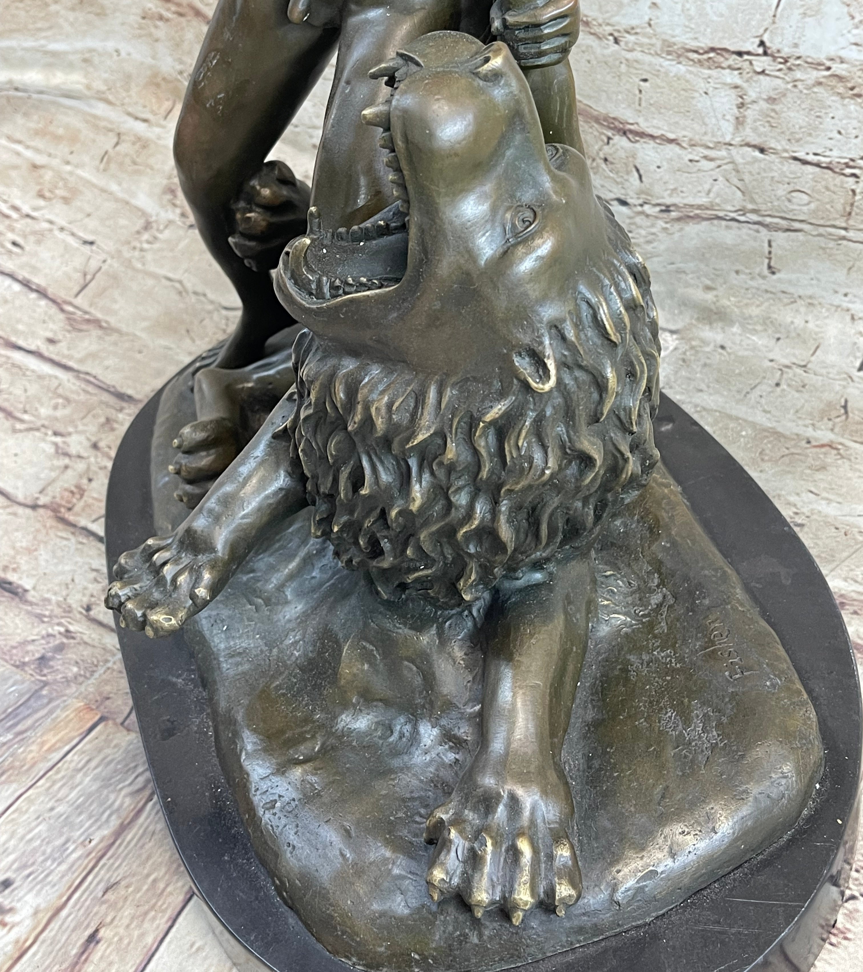 Greek Roman Warrior Gladiator Slaying Lion Bronze 22" x 18"