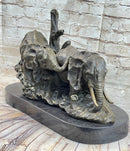 Hot Cast Bronze Sculpture of Two Elephants on Marble Base