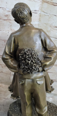 Young Romance Couple First Kiss Anniversary Wedding Bronze