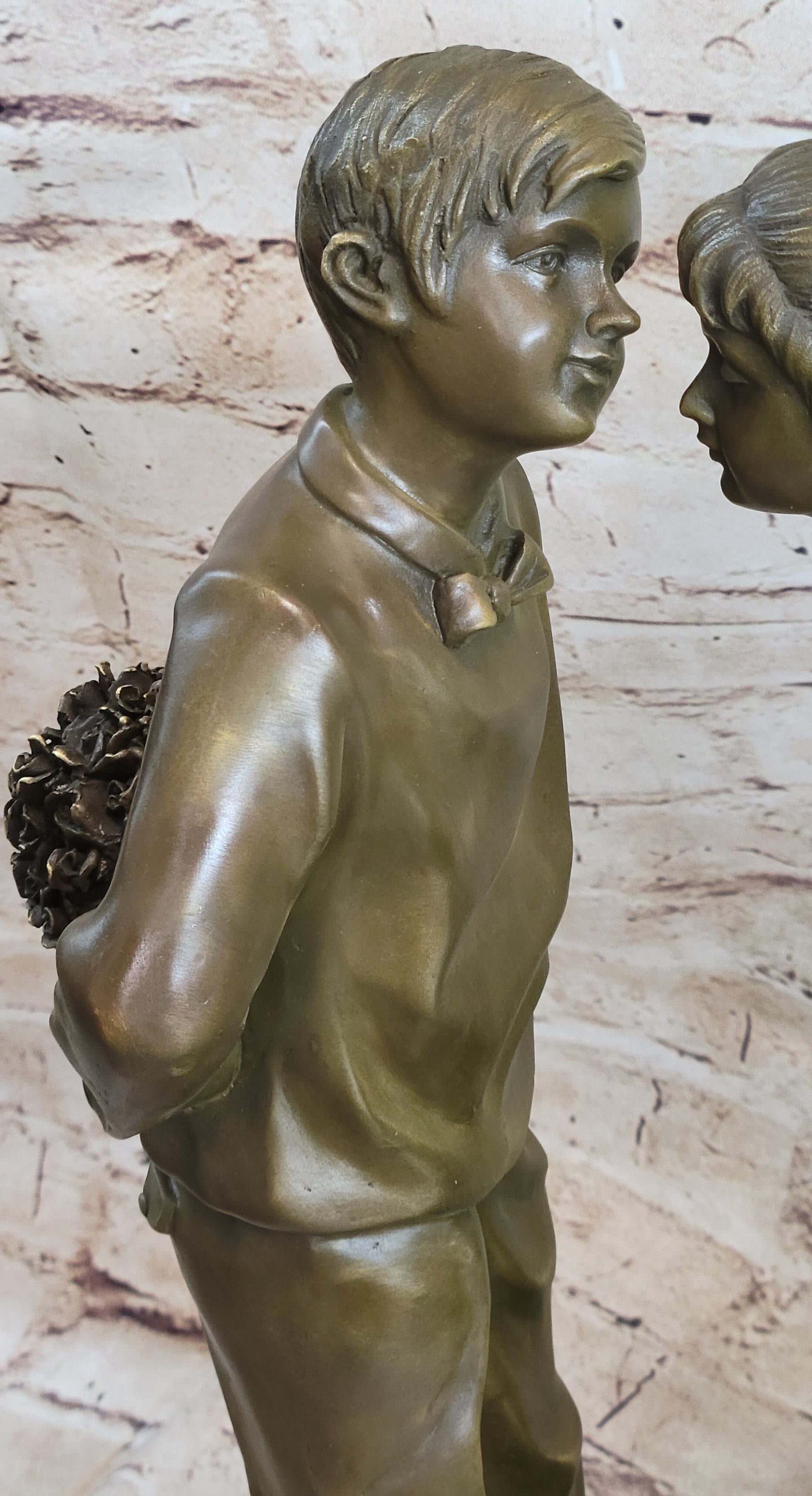 Young Romance Couple First Kiss Anniversary Wedding Bronze