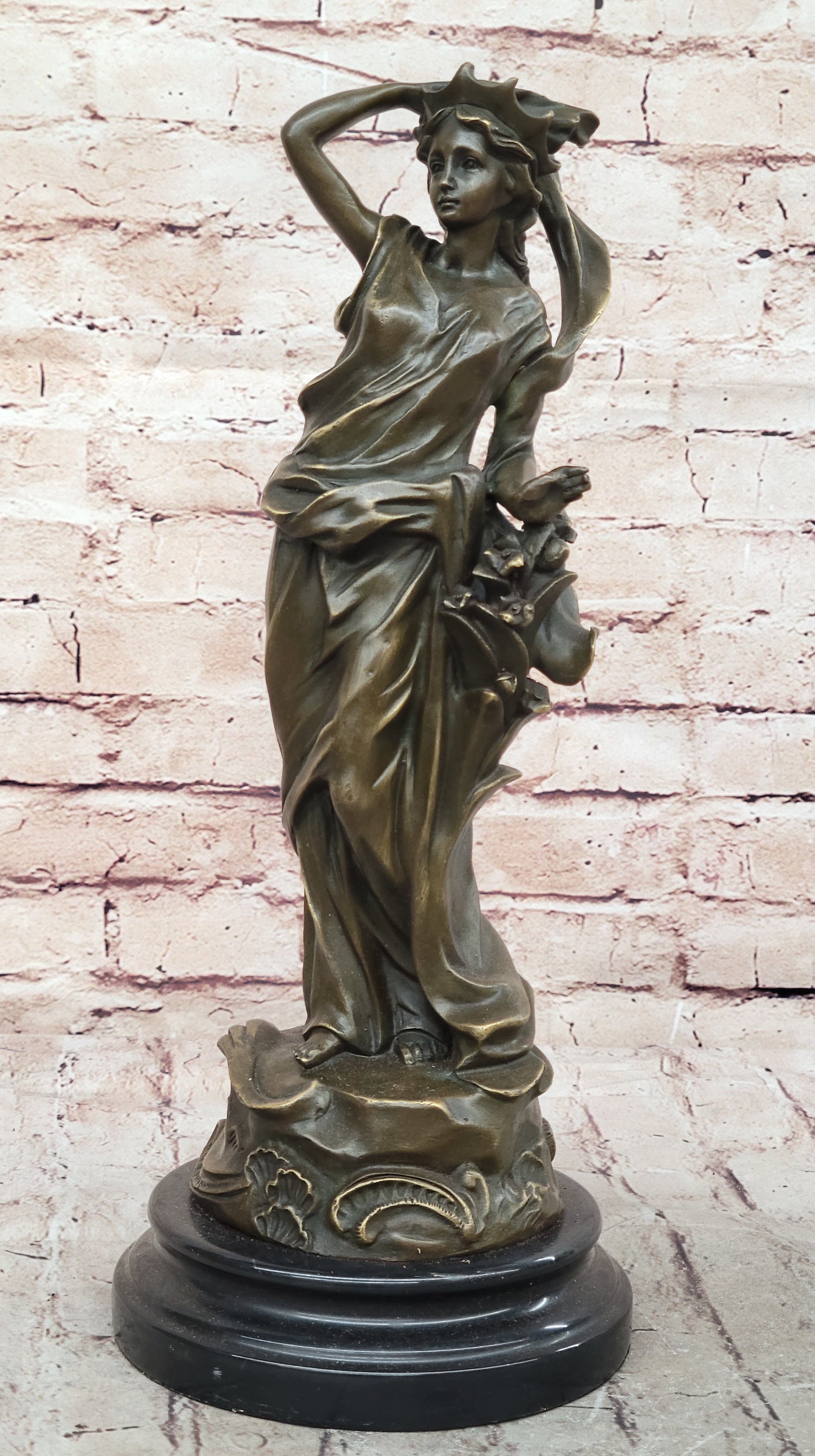 Venus Aphrodite Female Figure Bronze Sculpture