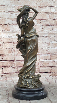 Venus Aphrodite Female Figure Bronze Sculpture