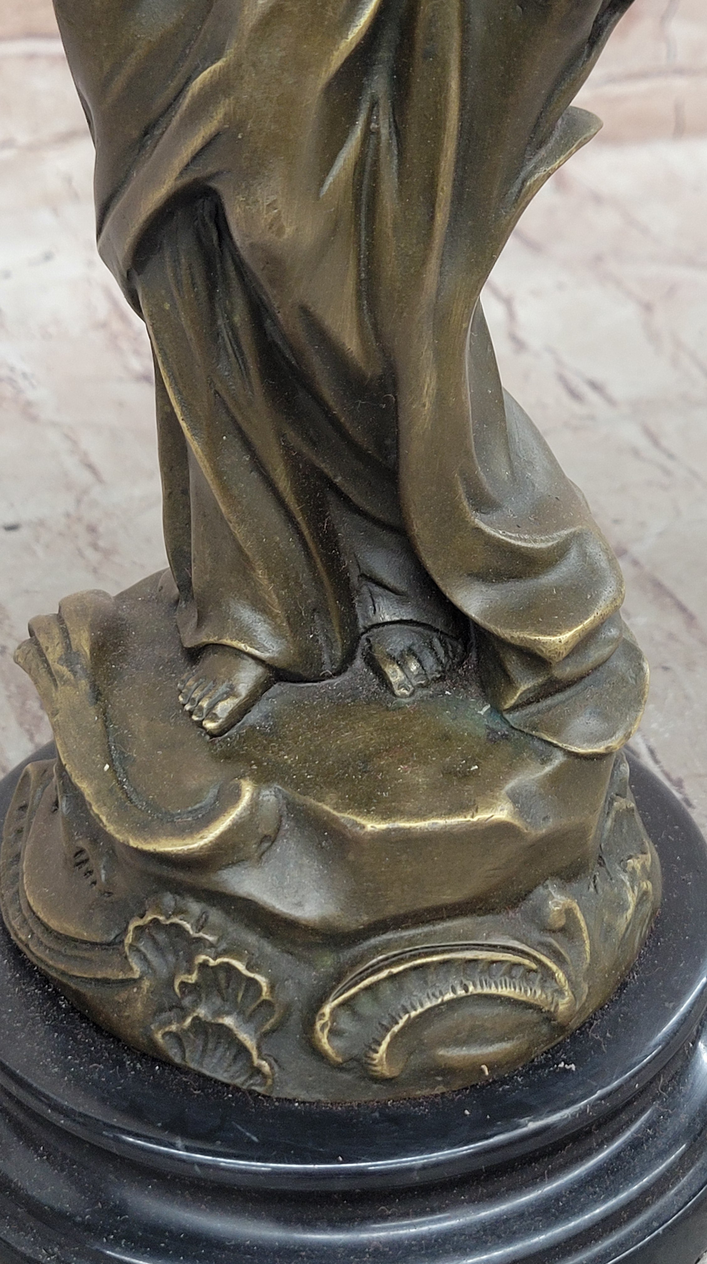 Venus Aphrodite Female Figure Bronze Sculpture