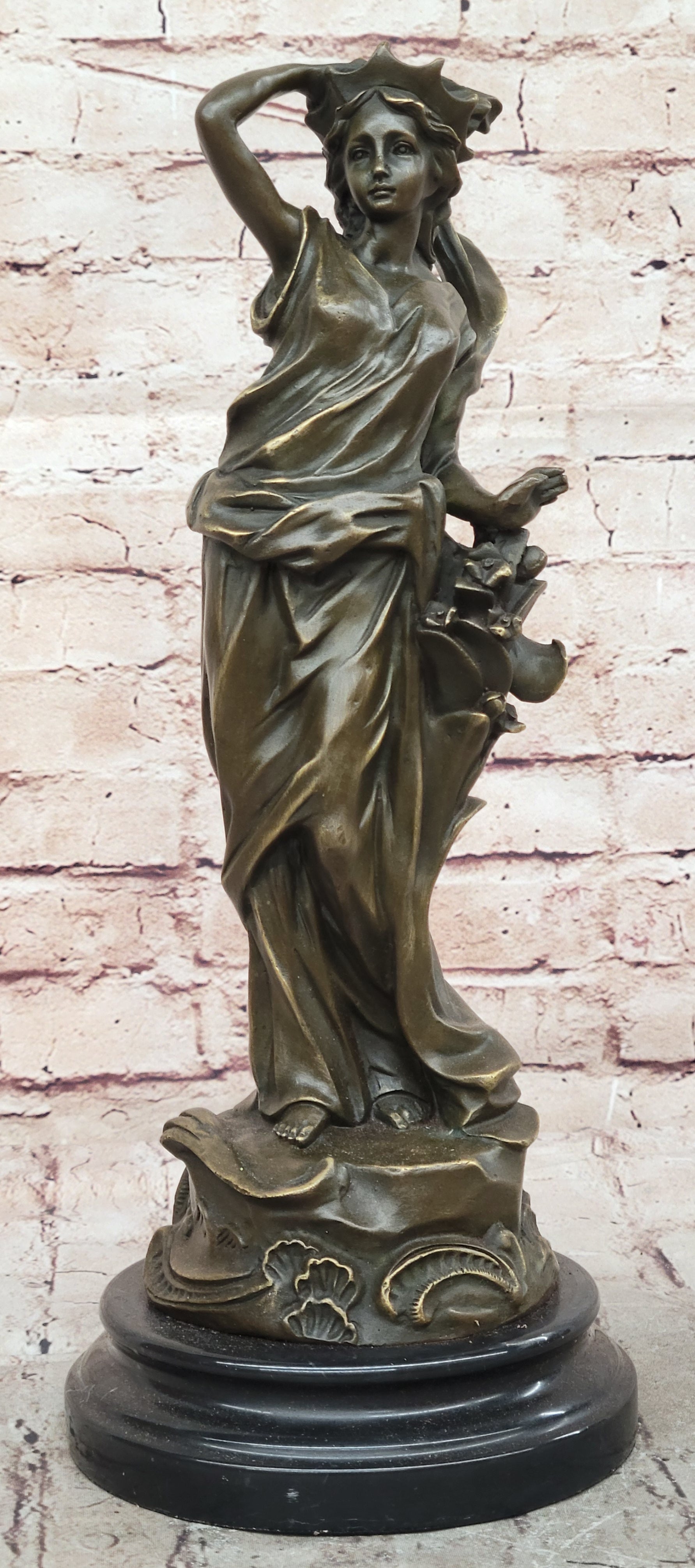 Venus Aphrodite Female Figure Bronze Sculpture